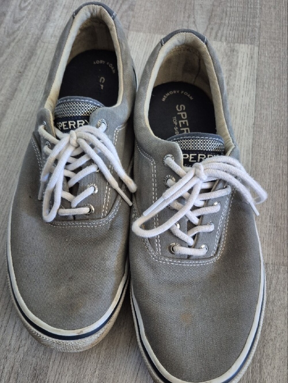 Sperry Men's Gray Canvas Boat Shoes with White Laces - Picture 3 of 11